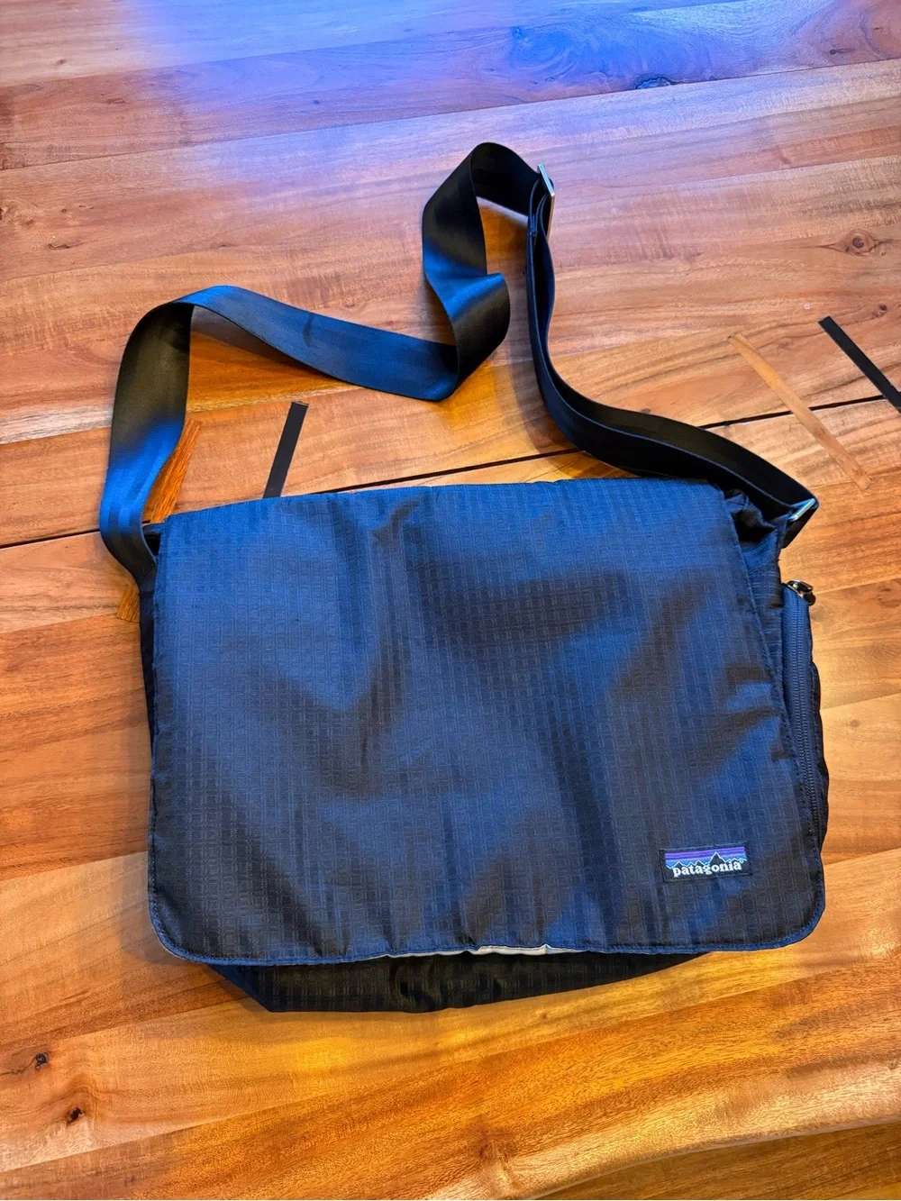 patagonia lightweight messenger bag Travel Courier this backpack is perfect for the strictest travel requirements. Men's Patagonia Messenger bags from